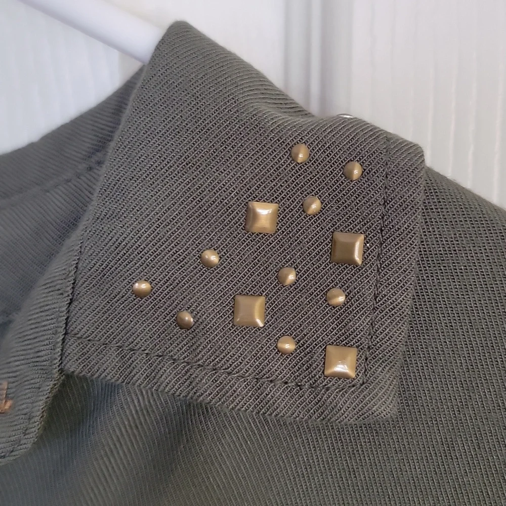Justice Girls Button Down Shirt Olive Green 8 Long Sleeve Bronze Studs